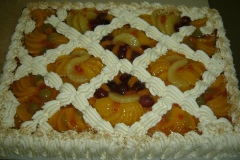 Levykakku hedelmillä